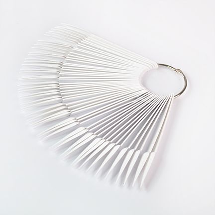 nail_display_tip_stiletto_white_b.jpg